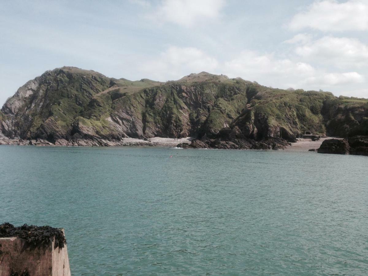 The Snug Ilfracombe Apartment Bagian luar foto